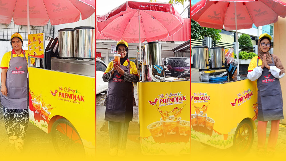 A smiling woman near a beverage cart in an outdoor setting, creating a relaxed and enjoyable atmosphere to enjoy a favorite drink.